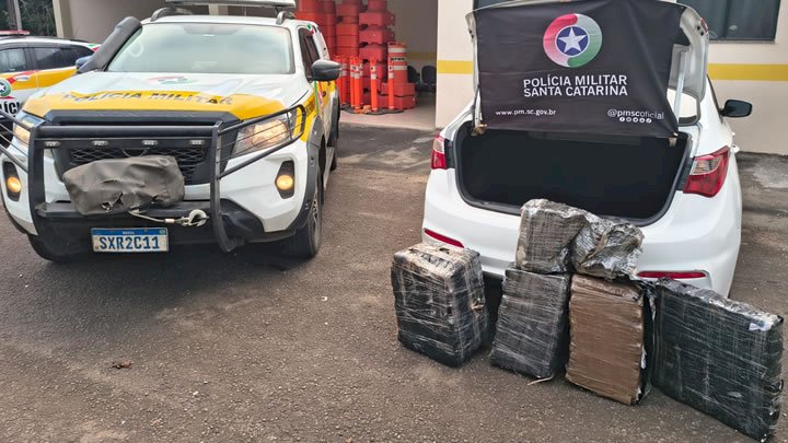Operação policial apreende quase 100 quilos de maconha após fuga em rodovia no Oeste de SC