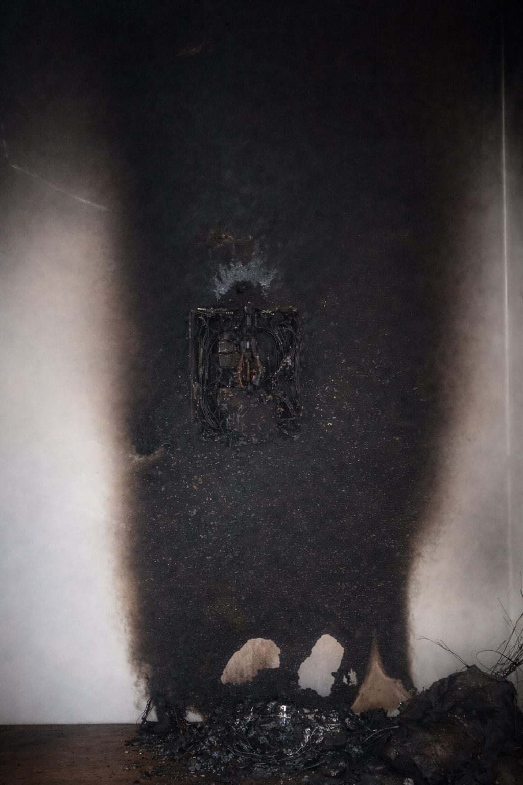 Principio de incendio em edificação movimenta o Corpo de Bombeiros de Quilombo 