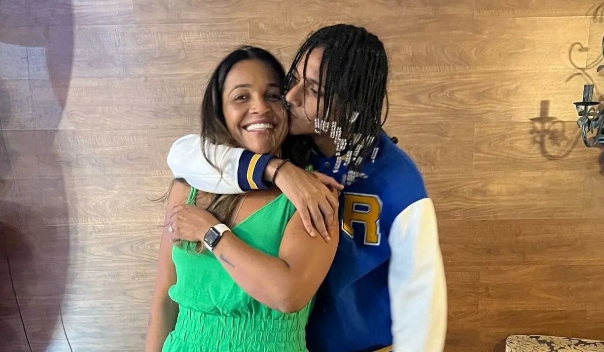 Polícia mira o ‘cofre’ do CV: mãe do rapper Oruam é alvo de prisão em operação no Rio