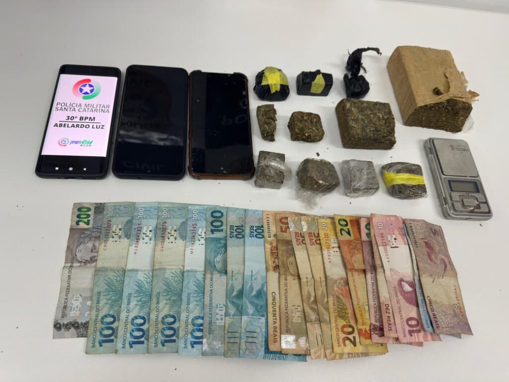 PM desarticula esquema de tráfico por tele-entrega e apreende drogas no Oeste de SC