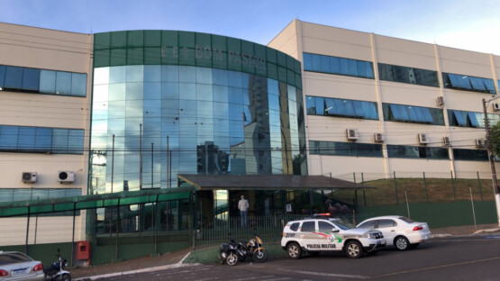 CASO DE CRIANÇAS AMARRADAS EM ESCOLA DE CHAPECÓ GERA REVOLTA DE PAIS