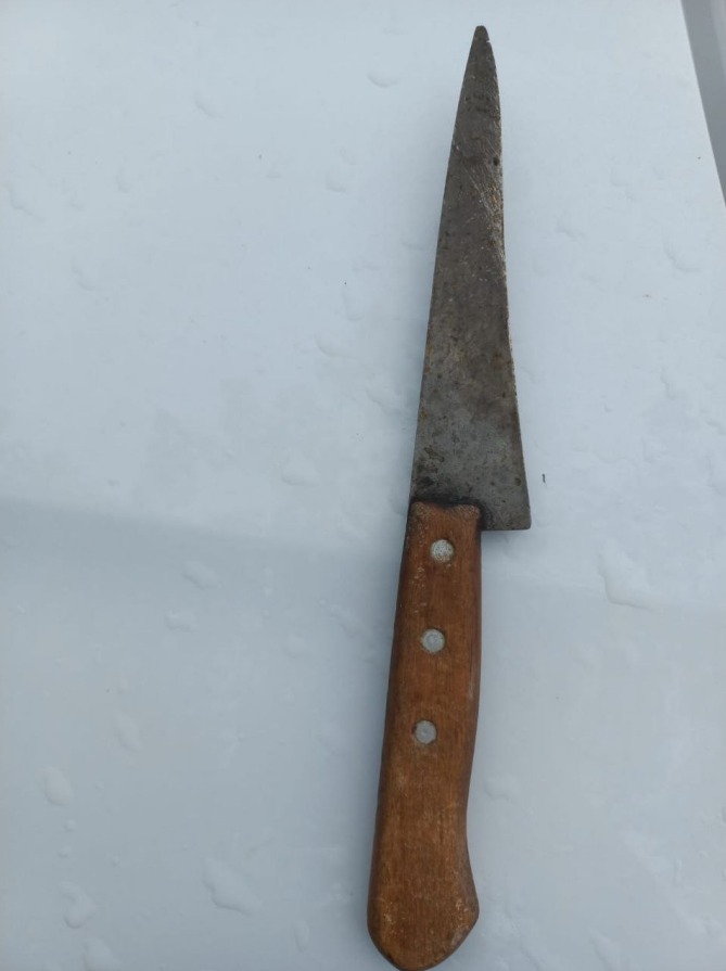 Homem é detido após ameaçar mãe e familiares com faca em Chapecó