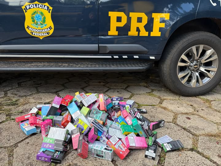 PRF apreende cigarros eletrônicos e medicamentos importados ilegalmente em Chapecó