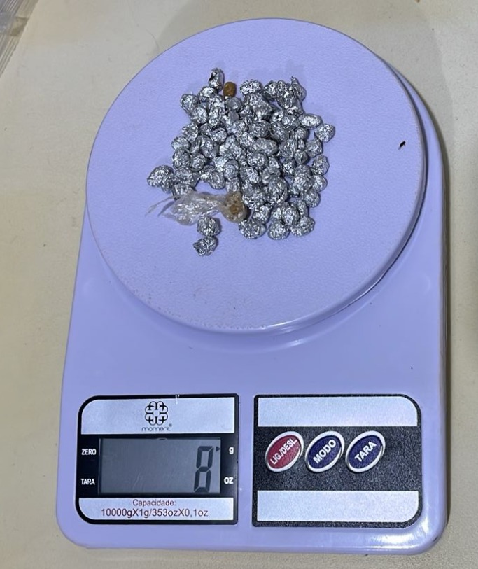 Polícia Civil utiliza cães farejadores para desarticular ponto de tráfico em São Domingos