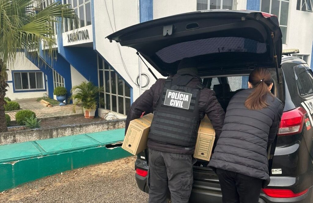 Operação da Deic investiga suspeita de esquema milionário em licitações no Oeste de SC