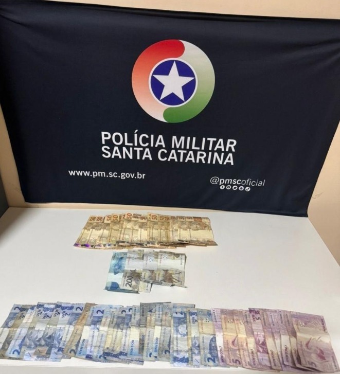 Polícia Militar prende mulher por tráfico de drogas no Oeste de SC
