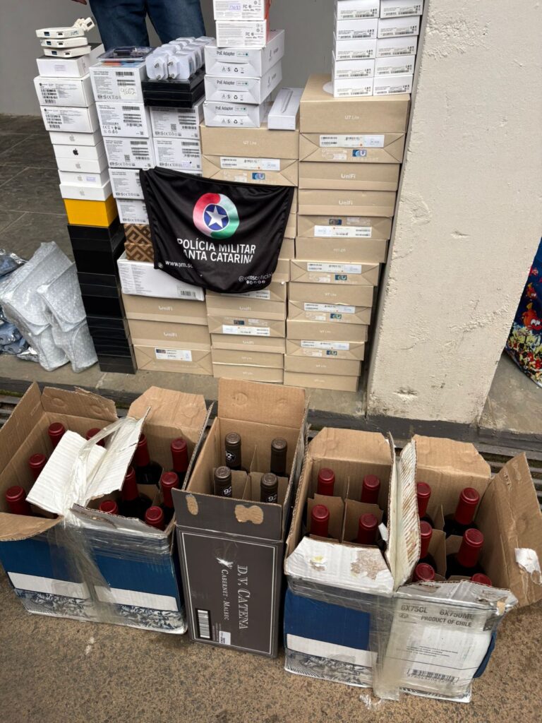 PMRv apreende cerca de 850 produtos contrabandeados e prende sete pessoas na Serra Catarinense