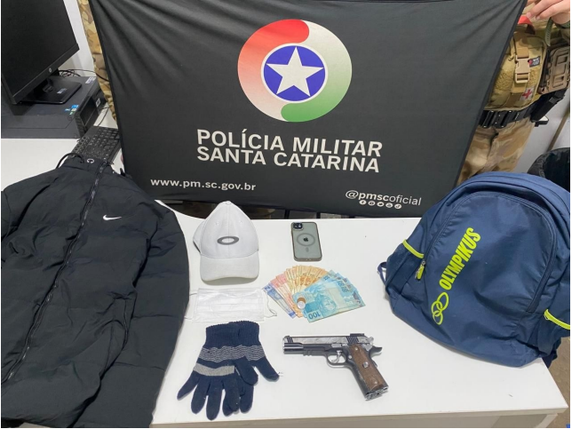 Autor de série de roubos a comércios é preso pela Polícia Militar em Chapecó