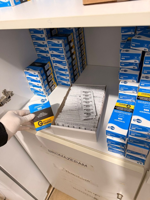 PF prende suspeito de tráfico internacional de medicamentos e de drogas em Santa Catarina