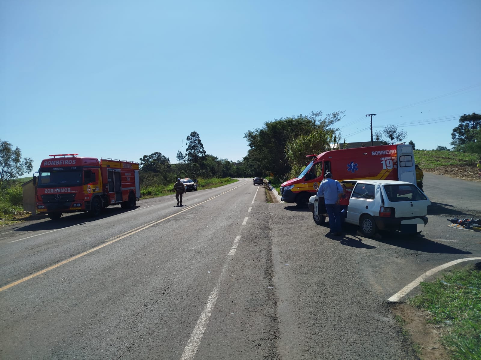 Colisão entre dois carros deixa duas mulheres feridas na SC-157 em São Lourenço do Oeste