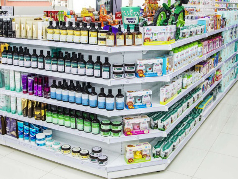 Entra em vigor lei que autoriza instalação de farmácias ou drogarias em supermercados