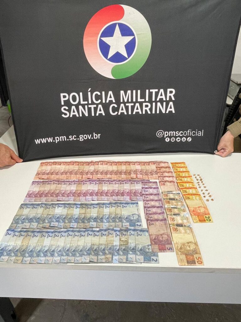 Mulher é presa por tráfico de drogas após denúncias em Chapecó