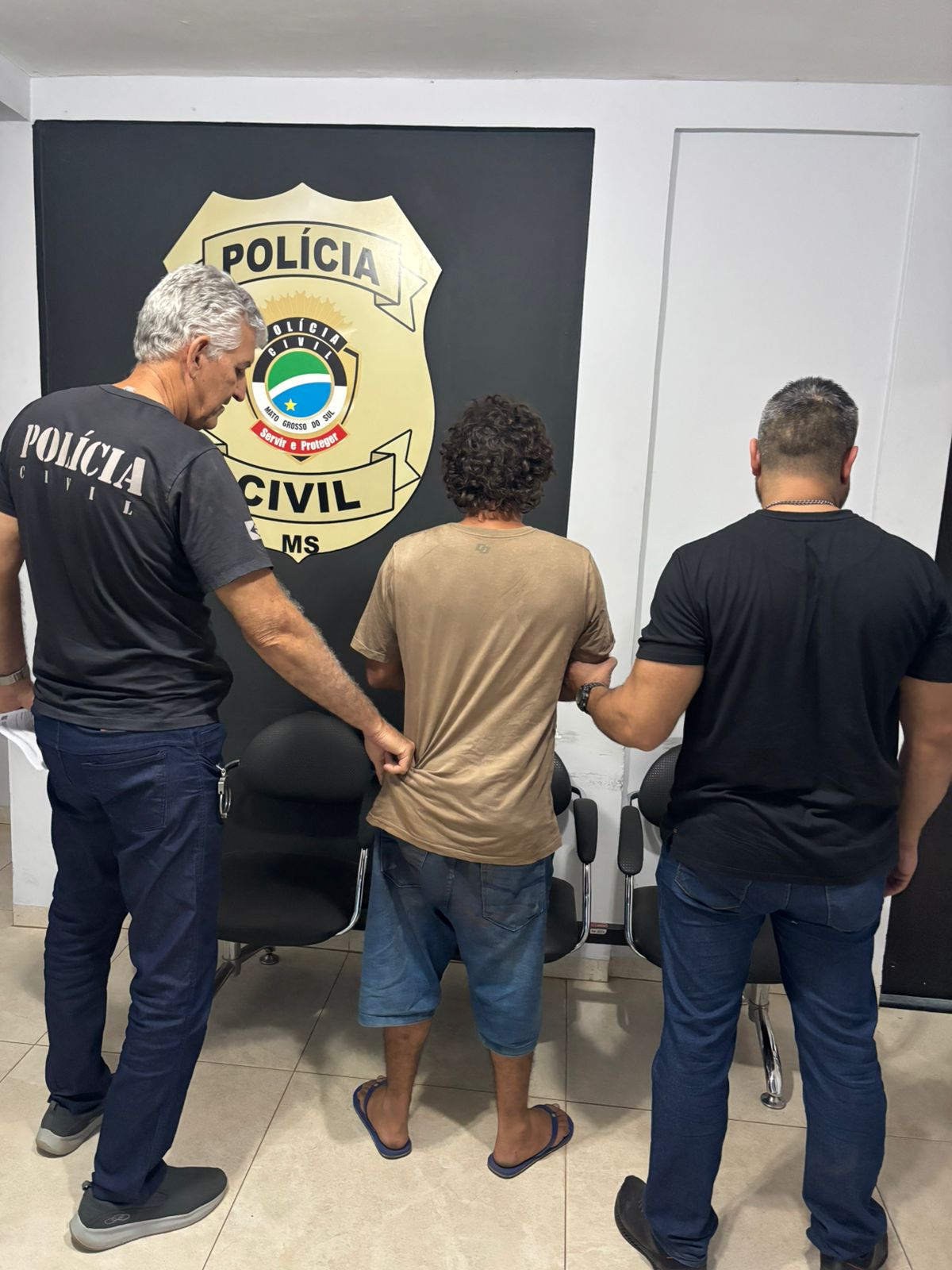 Foragido por tentativa de homicídio é preso após ação integrada entre polícias de três estados